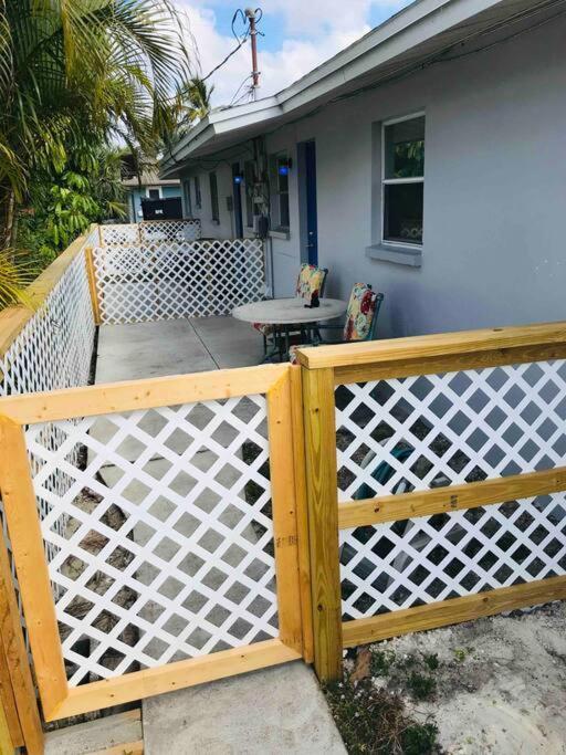 699 Beach Oasis,Walk,Bike To Beach, Fenced Backyard, Large Driveway Apartment Naples Exterior photo